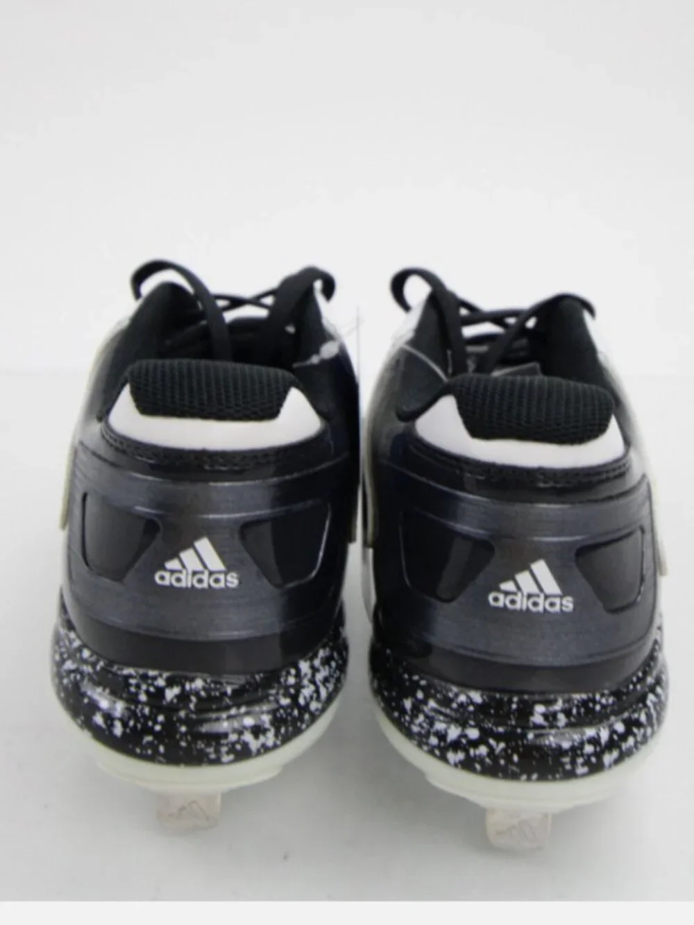 Women's NWT Adidas Poweralley  softball cleats.